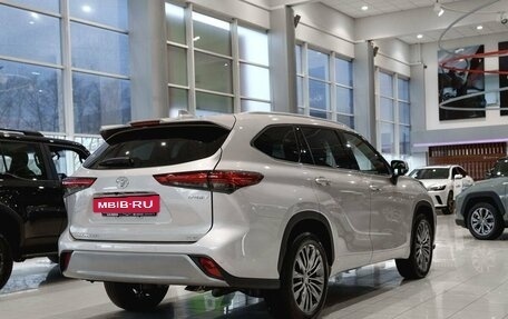Toyota Highlander, 2025 год, 6 400 000 рублей, 6 фотография