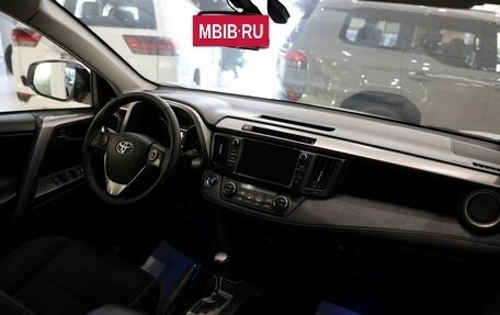 Toyota RAV4, 2017 год, 2 600 000 рублей, 14 фотография