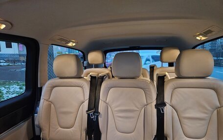Mercedes-Benz V-Класс, 2020 год, 5 900 000 рублей, 2 фотография