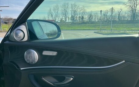 Mercedes-Benz E-Класс, 2020 год, 4 400 000 рублей, 10 фотография