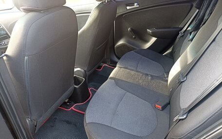 Hyundai Solaris II рестайлинг, 2013 год, 650 000 рублей, 8 фотография