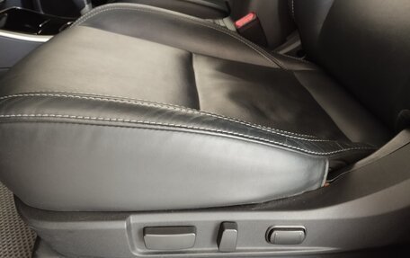 Mitsubishi Outlander III рестайлинг 3, 2021 год, 3 080 000 рублей, 25 фотография