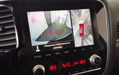 Mitsubishi Outlander III рестайлинг 3, 2021 год, 3 080 000 рублей, 33 фотография