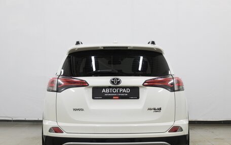 Toyota RAV4, 2017 год, 2 320 000 рублей, 5 фотография