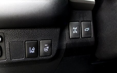 Toyota RAV4, 2017 год, 2 320 000 рублей, 14 фотография