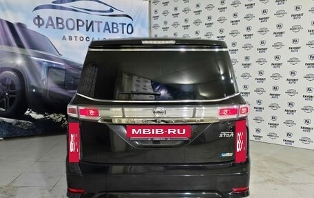 Nissan Elgrand III, 2012 год, 2 200 000 рублей, 6 фотография