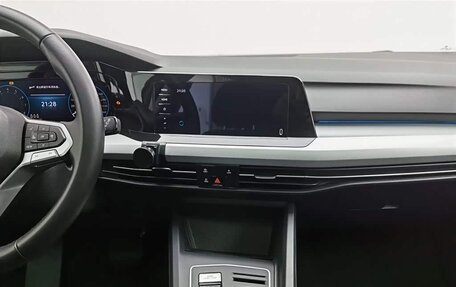 Volkswagen Golf VIII, 2022 год, 1 807 000 рублей, 16 фотография