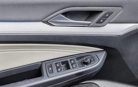 Volkswagen Golf VIII, 2022 год, 1 807 000 рублей, 11 фотография