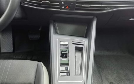 Volkswagen Golf VIII, 2022 год, 1 807 000 рублей, 19 фотография