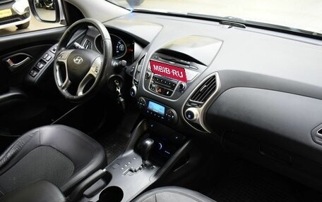 Hyundai ix35 I рестайлинг, 2012 год, 1 100 000 рублей, 16 фотография