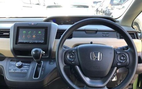 Honda Freed II, 2017 год, 1 030 000 рублей, 8 фотография