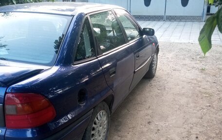 Opel Astra F, 1995 год, 190 000 рублей, 2 фотография