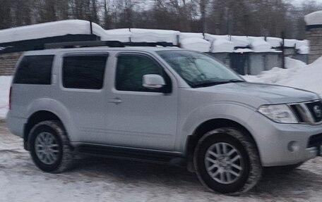 Nissan Pathfinder, 2011 год, 1 500 000 рублей, 2 фотография