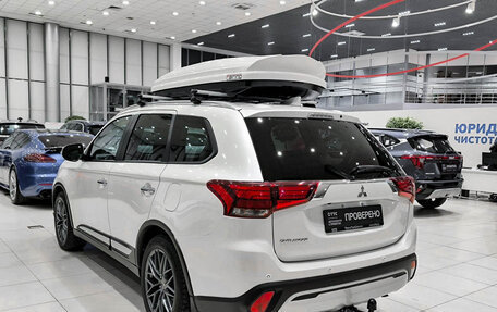 Mitsubishi Outlander III рестайлинг 3, 2021 год, 2 890 000 рублей, 8 фотография