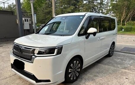 Honda Stepwgn, 2022 год, 2 430 000 рублей, 1 фотография