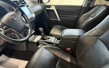 Toyota Land Cruiser Prado 150 рестайлинг 2, 2018 год, 4 500 000 рублей, 7 фотография