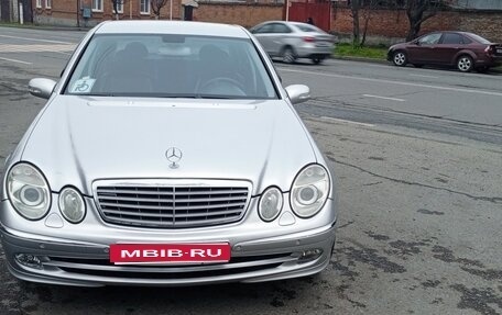 Mercedes-Benz E-Класс, 2004 год, 850 000 рублей, 1 фотография