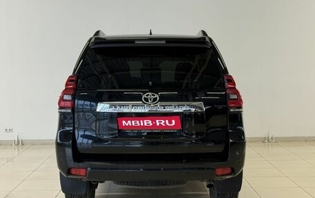 Toyota Land Cruiser Prado 150 рестайлинг 2, 2018 год, 4 500 000 рублей, 5 фотография