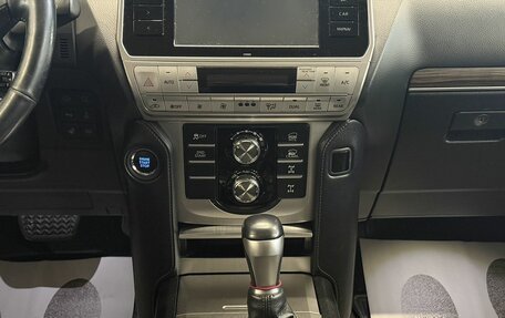 Toyota Land Cruiser Prado 150 рестайлинг 2, 2018 год, 4 500 000 рублей, 11 фотография