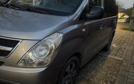 Hyundai Grand Starex Grand Starex I рестайлинг 2, 2013 год, 1 750 000 рублей, 2 фотография