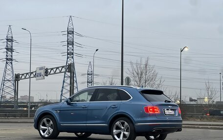 Bentley Bentayga I, 2017 год, 9 850 000 рублей, 7 фотография