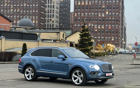 Bentley Bentayga I, 2017 год, 9 850 000 рублей, 4 фотография