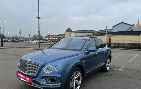 Bentley Bentayga I, 2017 год, 9 850 000 рублей, 10 фотография