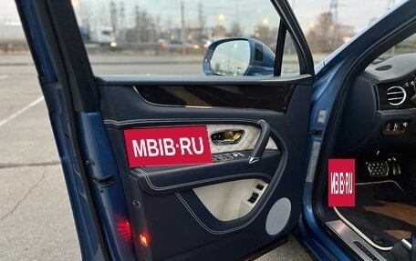 Bentley Bentayga I, 2017 год, 9 850 000 рублей, 13 фотография