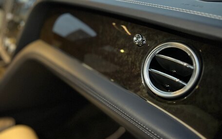 Bentley Bentayga I, 2017 год, 9 850 000 рублей, 21 фотография