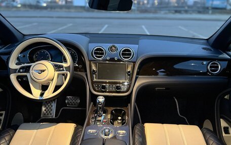 Bentley Bentayga I, 2017 год, 9 850 000 рублей, 22 фотография