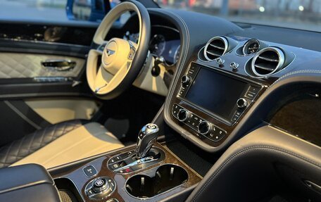 Bentley Bentayga I, 2017 год, 9 850 000 рублей, 20 фотография