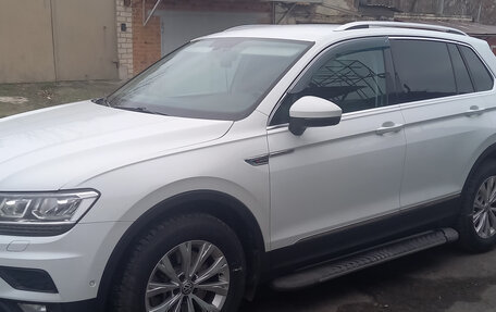 Volkswagen Tiguan II, 2017 год, 2 550 000 рублей, 2 фотография