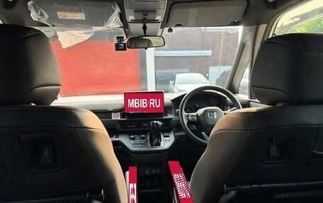 Honda Stepwgn, 2022 год, 2 430 000 рублей, 15 фотография