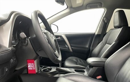 Toyota RAV4, 2016 год, 1 989 000 рублей, 10 фотография