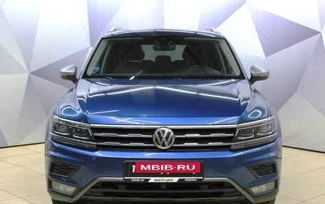Volkswagen Tiguan II, 2019 год, 3 245 600 рублей, 10 фотография