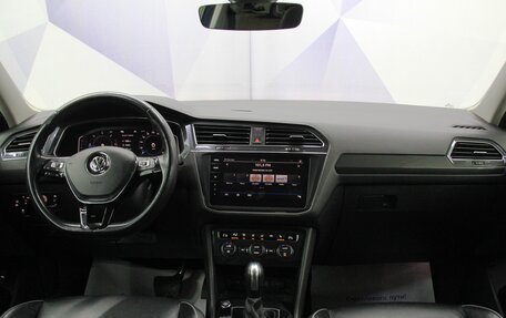 Volkswagen Tiguan II, 2019 год, 3 245 600 рублей, 12 фотография