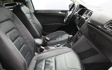 Volkswagen Tiguan II, 2019 год, 3 245 600 рублей, 14 фотография