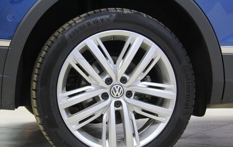 Volkswagen Tiguan II, 2019 год, 3 245 600 рублей, 20 фотография