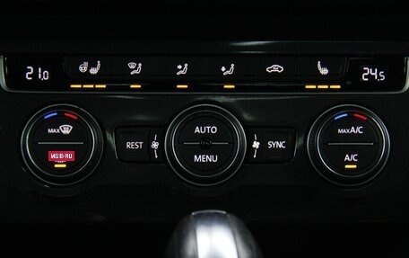 Volkswagen Tiguan II, 2019 год, 3 245 600 рублей, 19 фотография