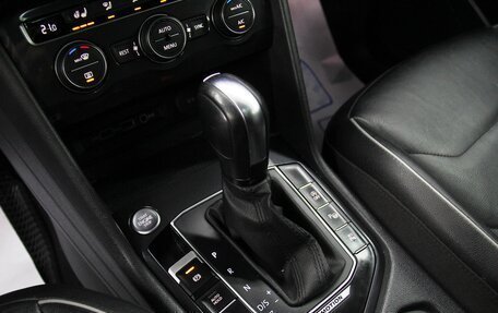 Volkswagen Tiguan II, 2019 год, 3 245 600 рублей, 31 фотография