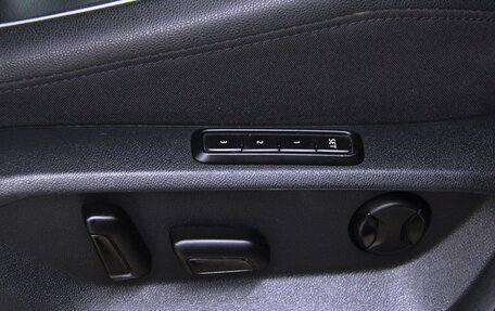 Volkswagen Tiguan II, 2019 год, 3 245 600 рублей, 40 фотография