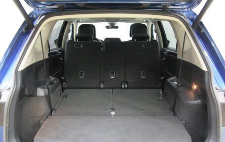 Volkswagen Tiguan II, 2019 год, 3 245 600 рублей, 38 фотография