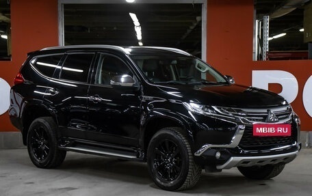 Mitsubishi Pajero Sport III рестайлинг, 2019 год, 3 849 000 рублей, 3 фотография