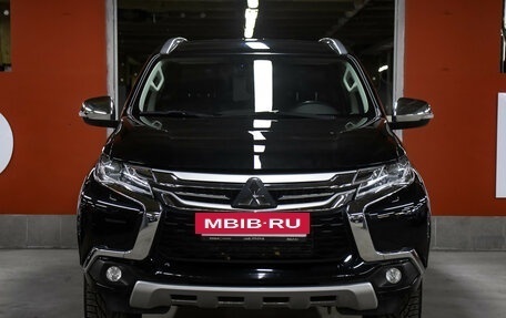 Mitsubishi Pajero Sport III рестайлинг, 2019 год, 3 849 000 рублей, 2 фотография