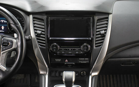 Mitsubishi Pajero Sport III рестайлинг, 2019 год, 3 849 000 рублей, 15 фотография