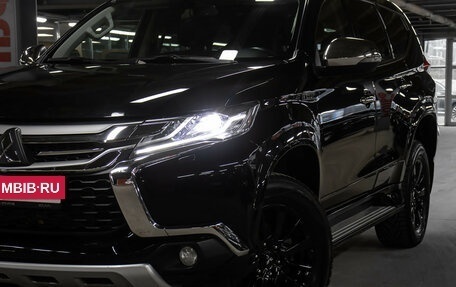Mitsubishi Pajero Sport III рестайлинг, 2019 год, 3 849 000 рублей, 21 фотография