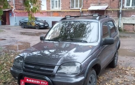 Chevrolet Niva I рестайлинг, 2004 год, 280 000 рублей, 1 фотография