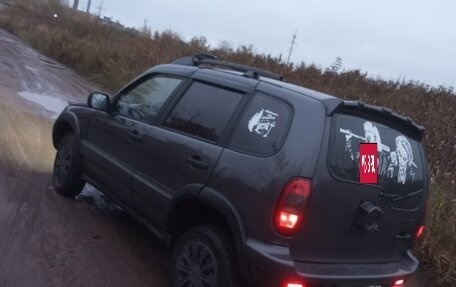 Chevrolet Niva I рестайлинг, 2004 год, 280 000 рублей, 11 фотография