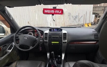 Toyota Land Cruiser Prado 120 рестайлинг, 2006 год, 1 950 000 рублей, 9 фотография