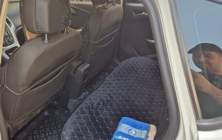 Opel Astra J, 2011 год, 870 000 рублей, 4 фотография